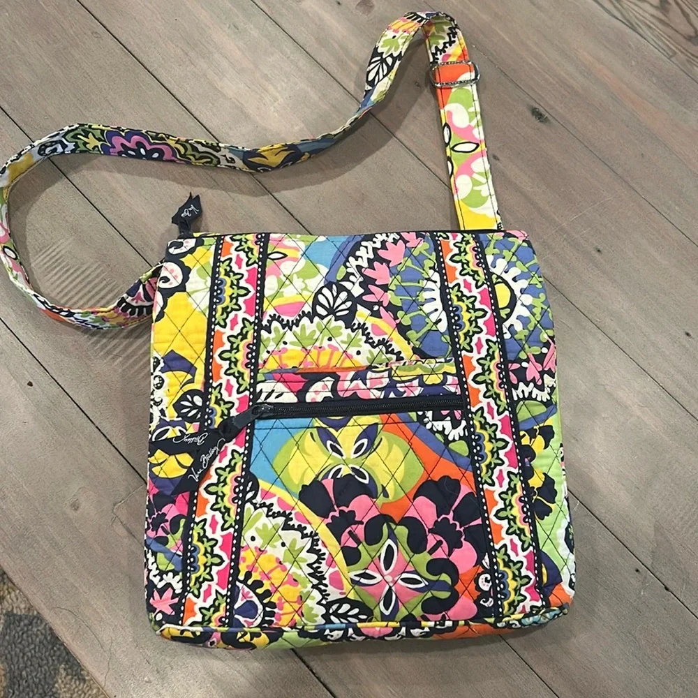 Vera Bradley Quilted Crossbody Bag Rio - Picture 1 of 6